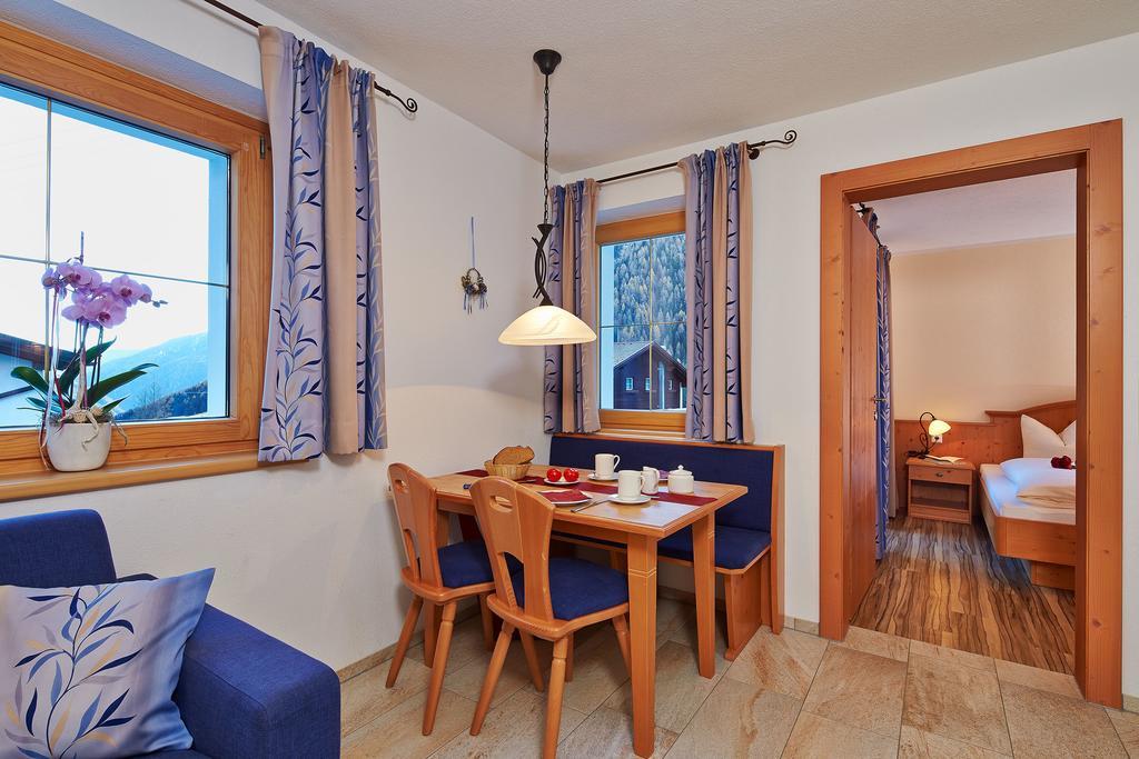 Appartements Schmalzerhof Gries im Sellrain Luaran gambar