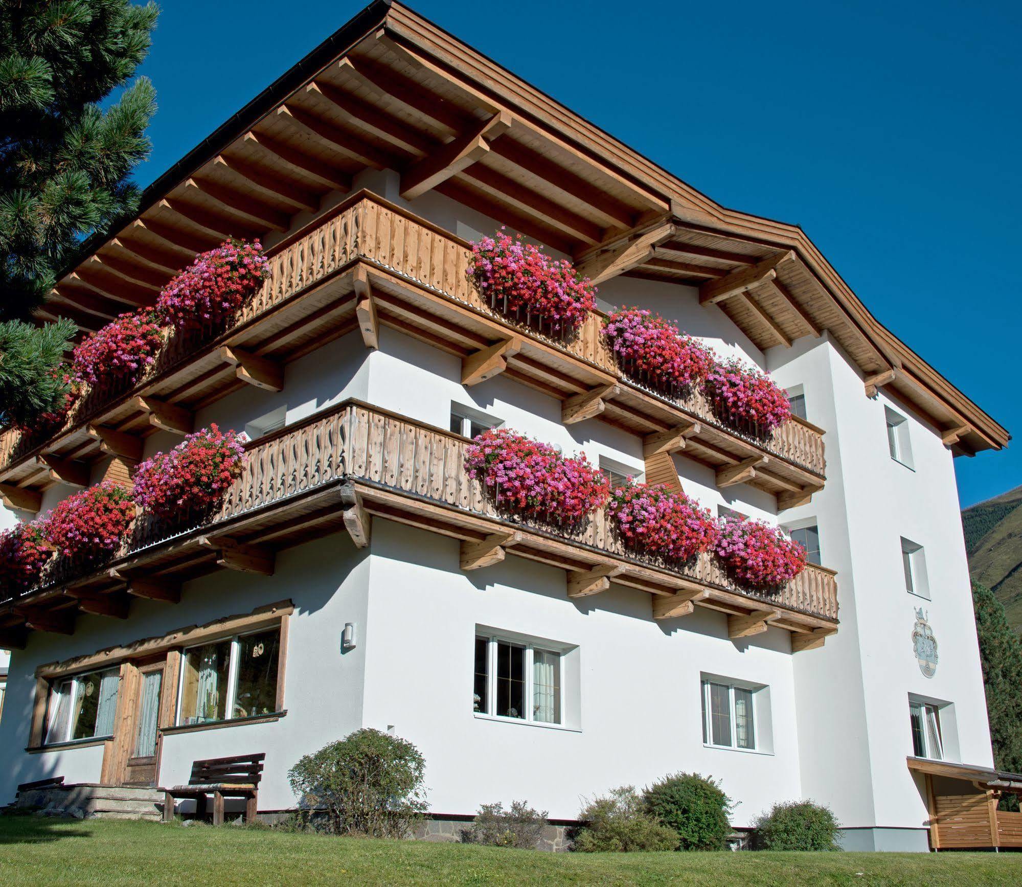 Appartements Schmalzerhof Gries im Sellrain Luaran gambar